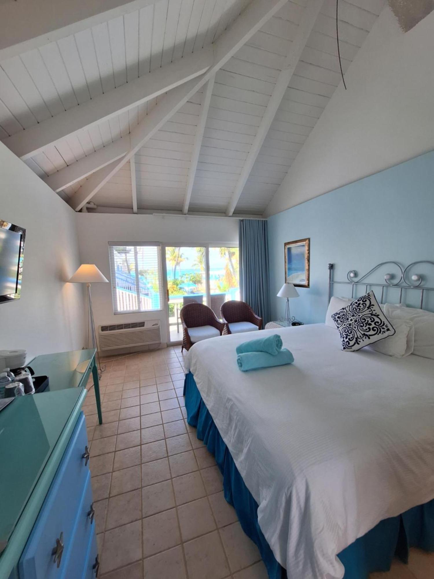 Sibonne Beach Hotel グレイス・ベイ エクステリア 写真