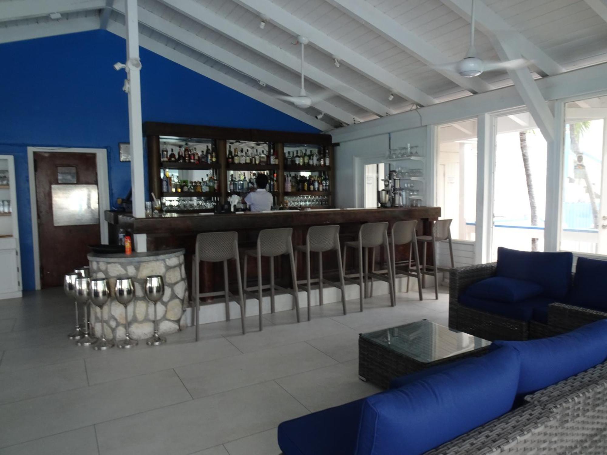 Sibonne Beach Hotel グレイス・ベイ エクステリア 写真