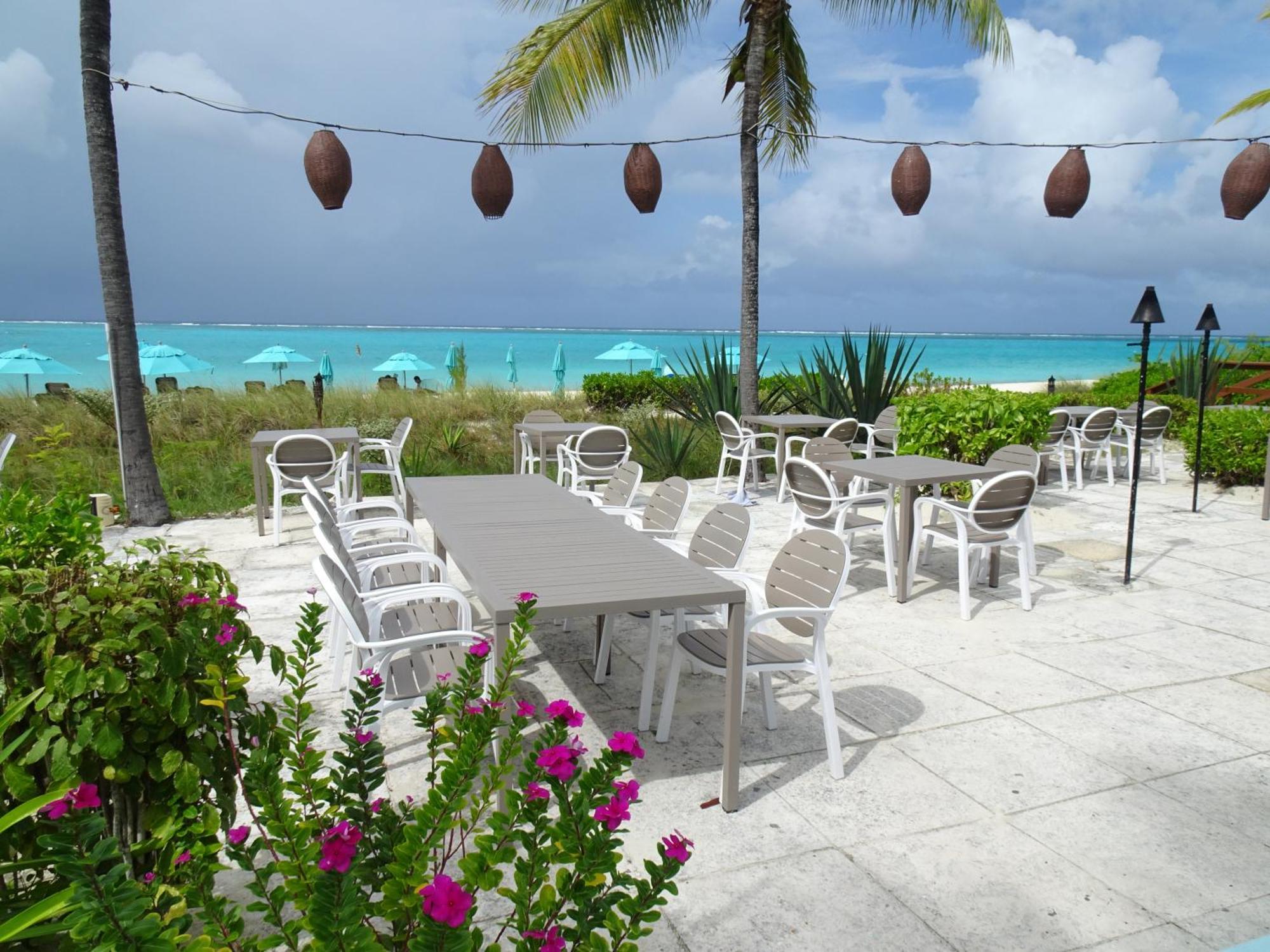 Sibonne Beach Hotel グレイス・ベイ エクステリア 写真