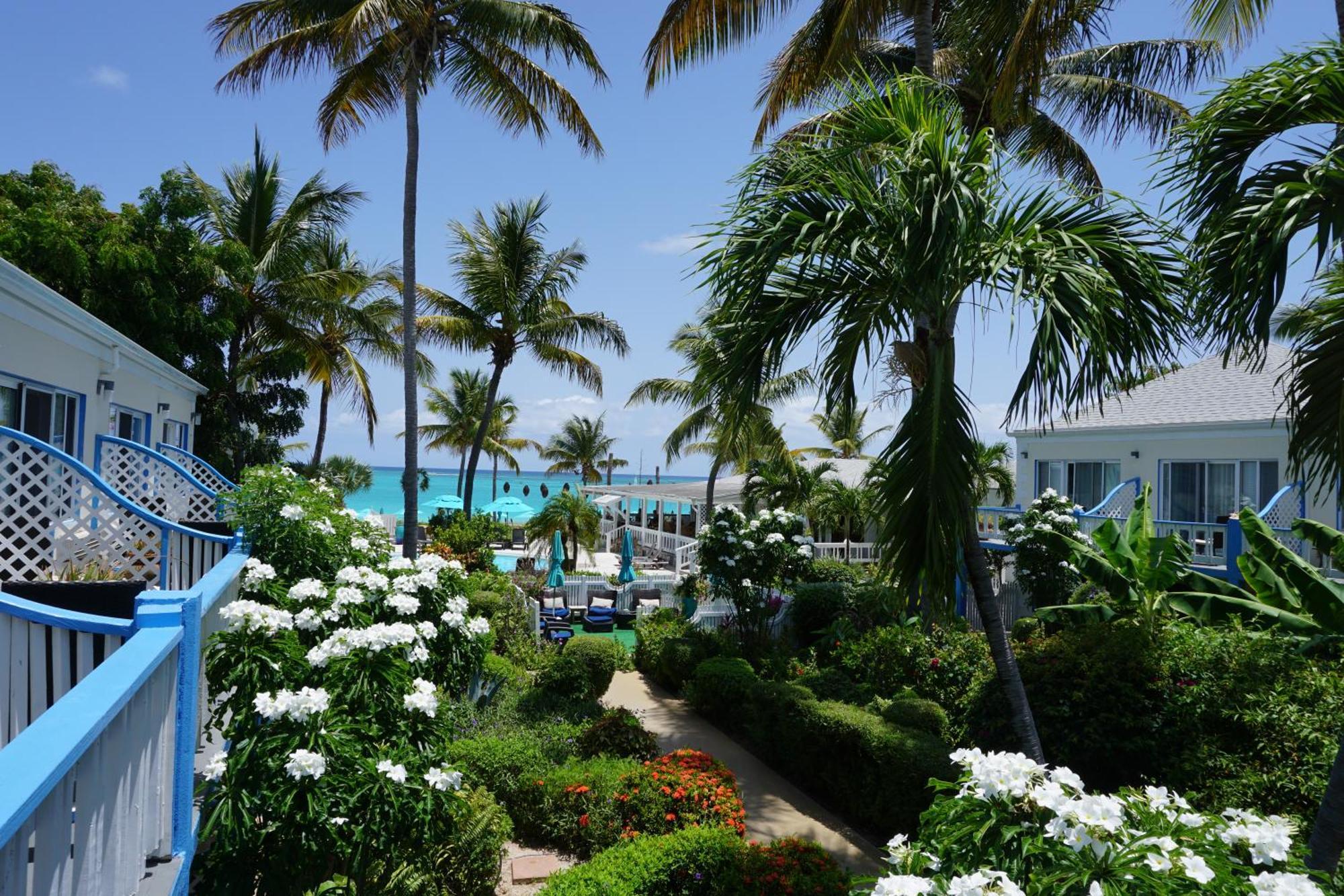 Sibonne Beach Hotel グレイス・ベイ エクステリア 写真