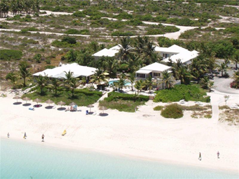 Sibonne Beach Hotel グレイス・ベイ エクステリア 写真